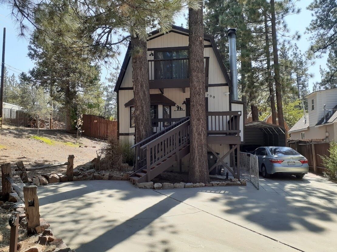 Charming & cozy cabin (Pet friendly)