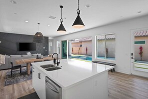 Interior - Serenity Now. Gorgeous BRAND NEW HOME! (walk to Stadium Course!) (La Quinta)