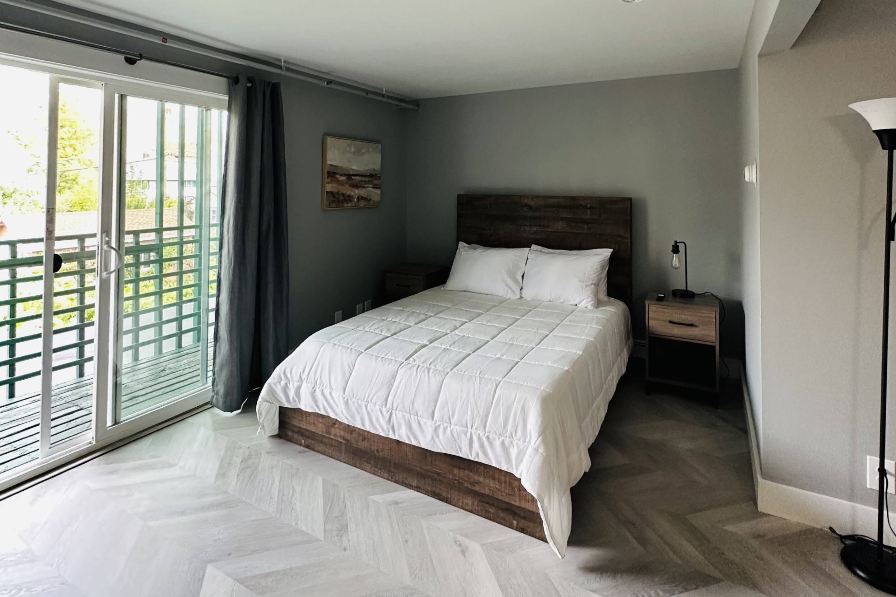 Newly Remodeled Studio in a Fantastic Location!