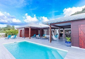 Outdoor pool - Villa with private pool 5 minutes from the beach - Panoramic sea view (Sainte-Rose)