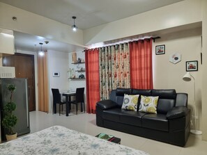 LED TV - One Palm Tree Villas - Unit 3i and 3j (Pasay)