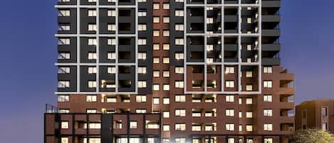 Vista frontal de la propiedad