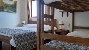 Room, 1 Bedroom, Terrace, City View - 4 Personas, Bano Privado, Desayuno (Valparaiso)