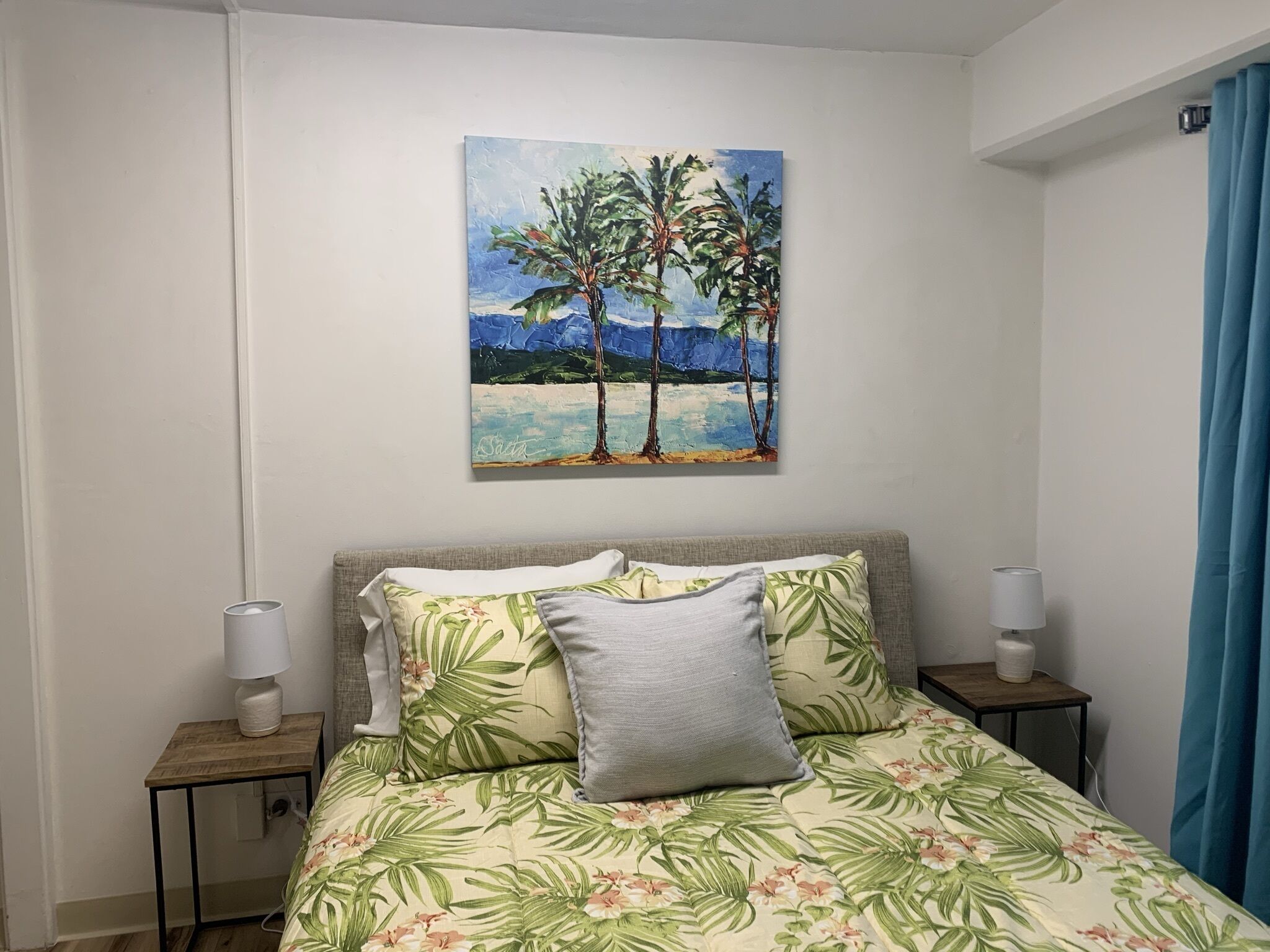 Breezy Waikiki Apartment sleeps 6 with Free Parking