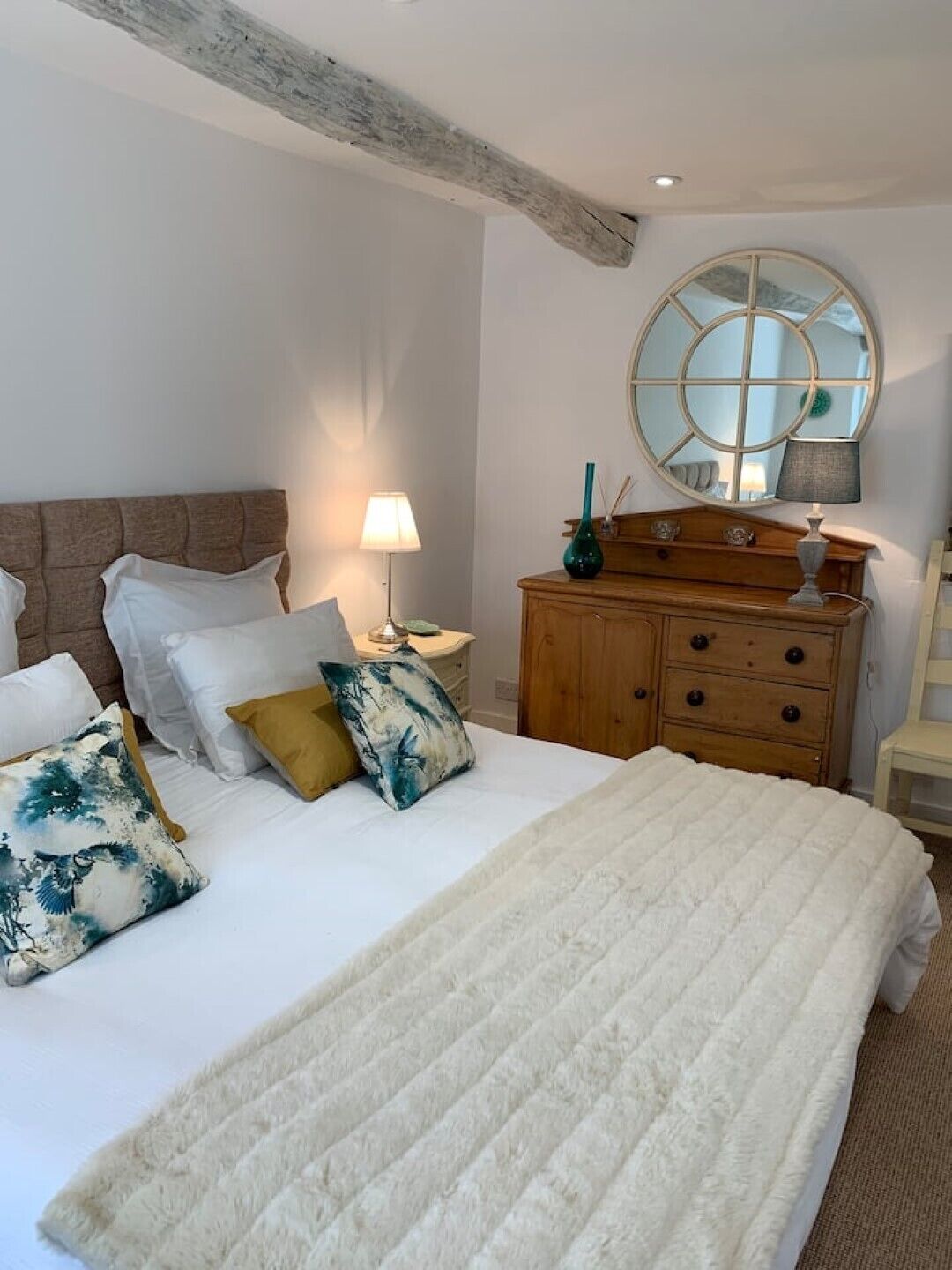 1 slaapkamer, een strijkplank/strijkijzer, gratis wifi, beddengoed