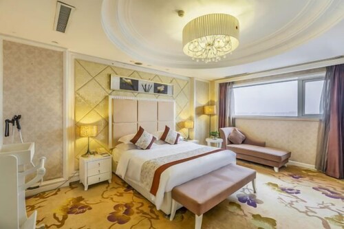Luanzhou International Hotel