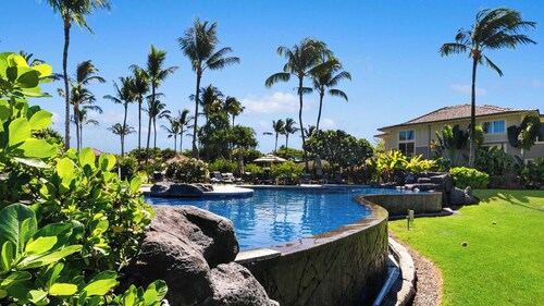 Family holiday on the Beach: Waikoloa Village Condo E-24