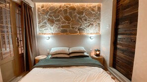 Basic Double Room - YLUNA Boutiquestay (Can Tho)