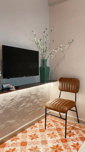 Basic Double Room | Free WiFi - YLUNA Boutiquestay (Can Tho)