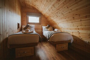 2 bedrooms, bed sheets