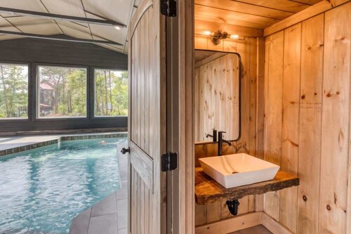 Luxury 20BR Mtn Estate | Indoor Pool & Hot Tub
