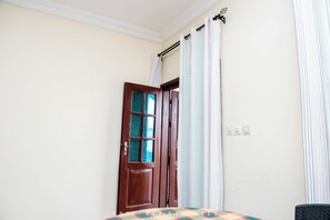 Apartemen, 3 kamar tidur, Boleh Merokok, patio | 3 kamar tidur