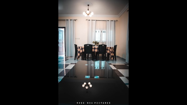 Apartment, 3 Bedrooms, Smoking, Patio | Lounge