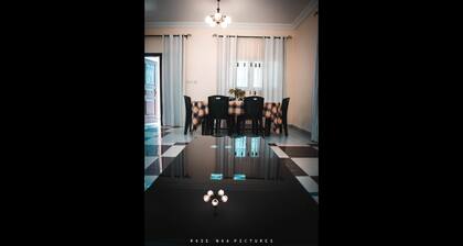 Odza, Modern Apartment, 3 Bedrooms, Private Parking