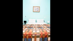 Apartment, 3 Bedrooms, Smoking, Patio | Bathroom