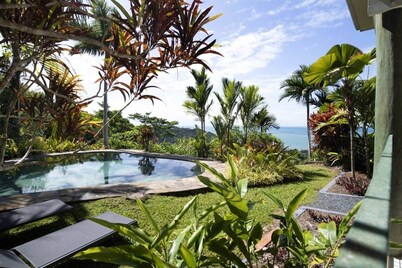 The Jungle House - Bingil Bay