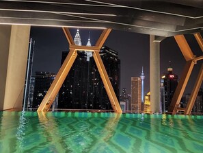 Studio, 1 Schlafzimmer, Kamin, Stadtblick | Pool | Innenpool