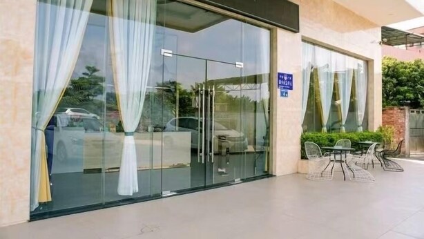 المنشأة من الخارج