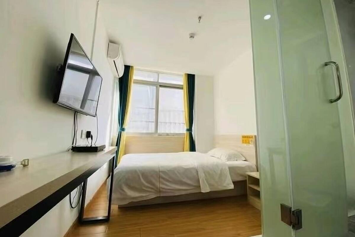Single Room | WiFi (free)
