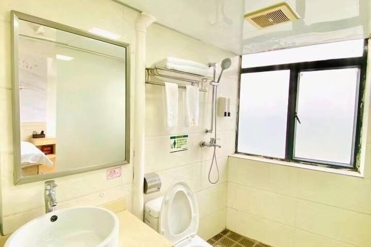 Double Room | Bathroom