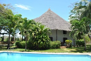 Pool - Sonnie House Diani (Diani Beach)