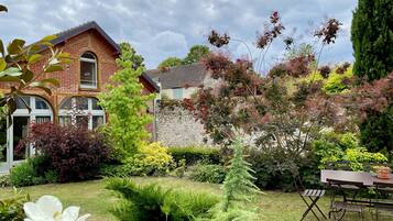 บริเวณภายนอก