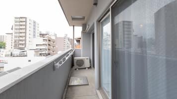 Deluxe-huoneisto | Näkymä parvekkeelta