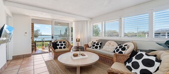 Seascape Unit 1 Golden Beach