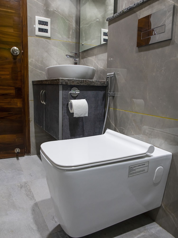 Dev Royale Hotel by null