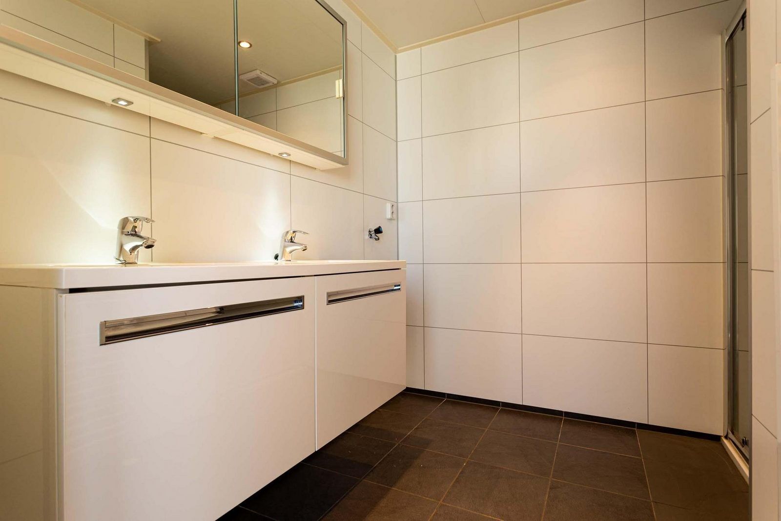 ✓ Landhuis at Résidence de Leuvert ✓ Holiday home for 4 persons ✓ Located near Den Bosch (Noord-Brabant) ✓ Near De IJzeren Man ✓ Book directly through the park