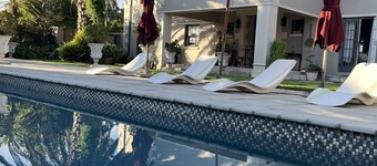 Comfortable Large Country Home sleeps 7 with 4 large bedrooms, private garden.