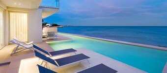 Luxury sea front villa with pool, Lido di Noto, Sicily