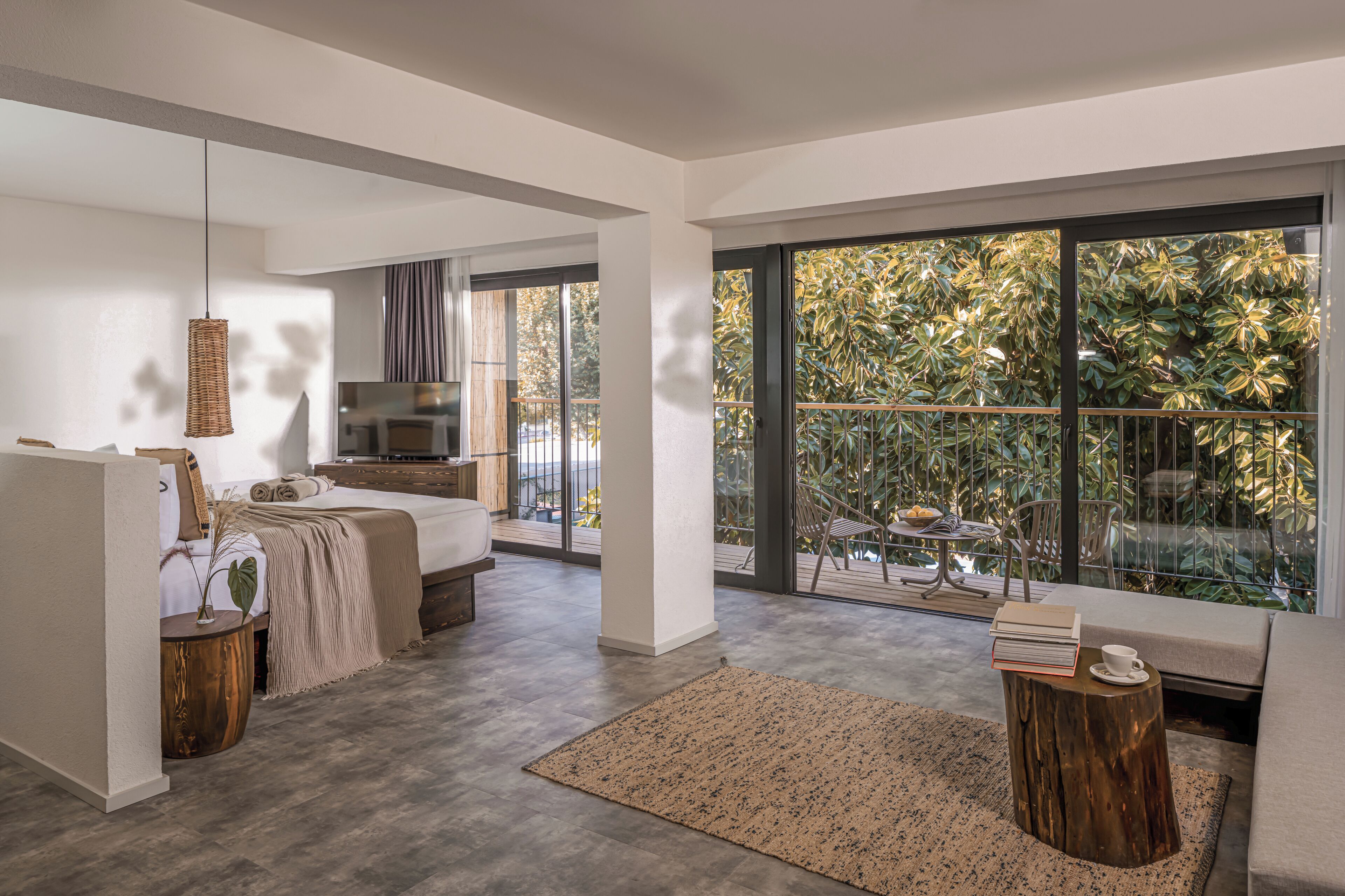 Ropa de cama de alta calidad y minibar con artículos gratuitos 