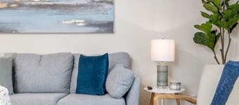 *NEW* Beautiful & Convenient!