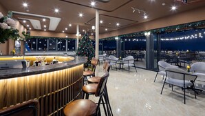 バー (施設内)