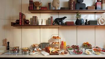 Tägliches Frühstücksbuffet gegen Gebühr