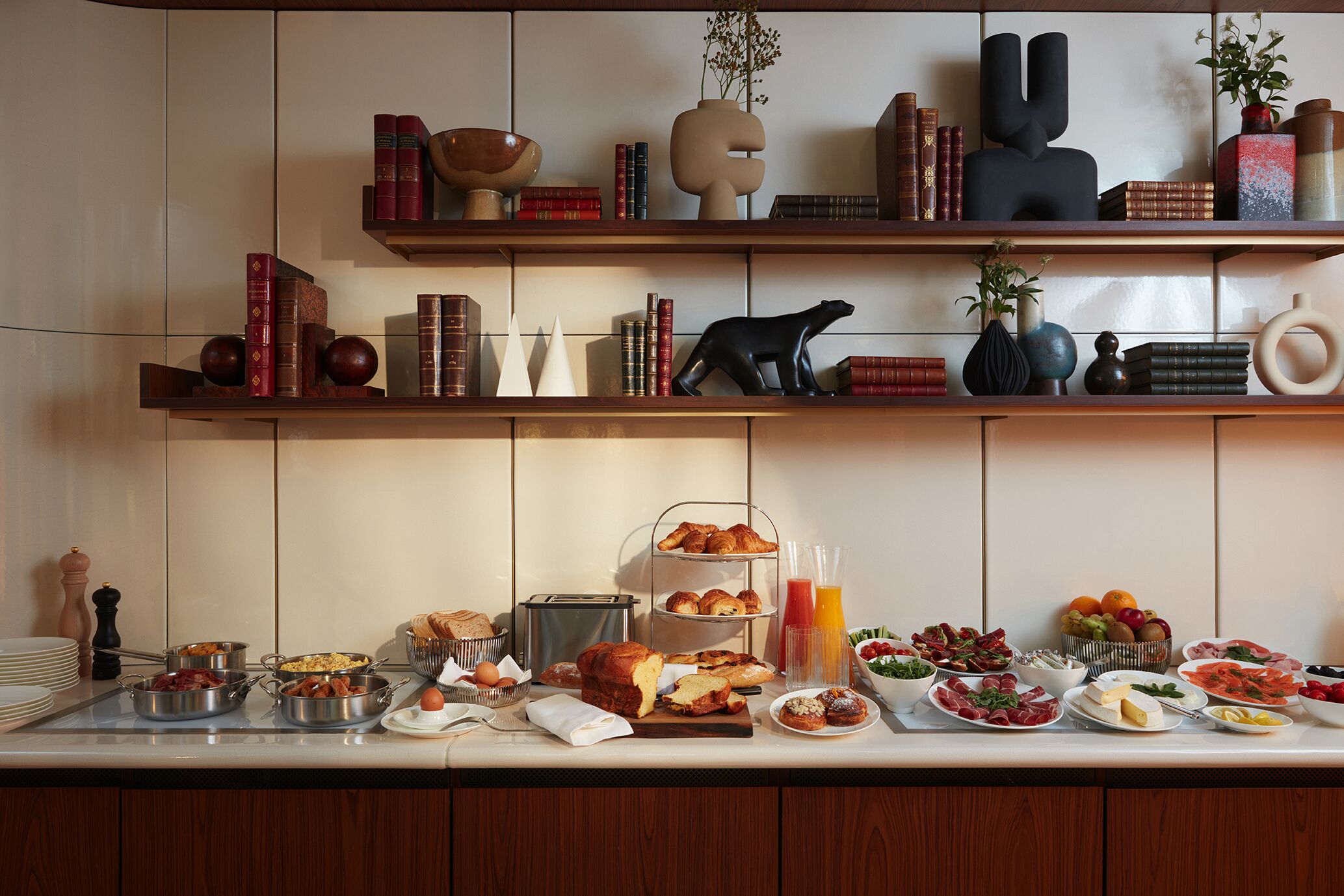 Frokostbuffé hver dag (EUR 35 per person)