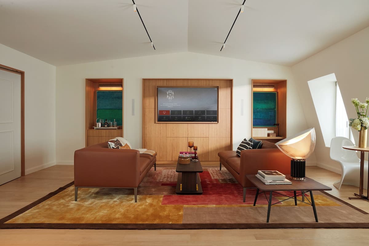 Apartment | Ruang tamu | 55 inci televisyen skrin rata dengan kabel, TV, perkhidmatan penstriman