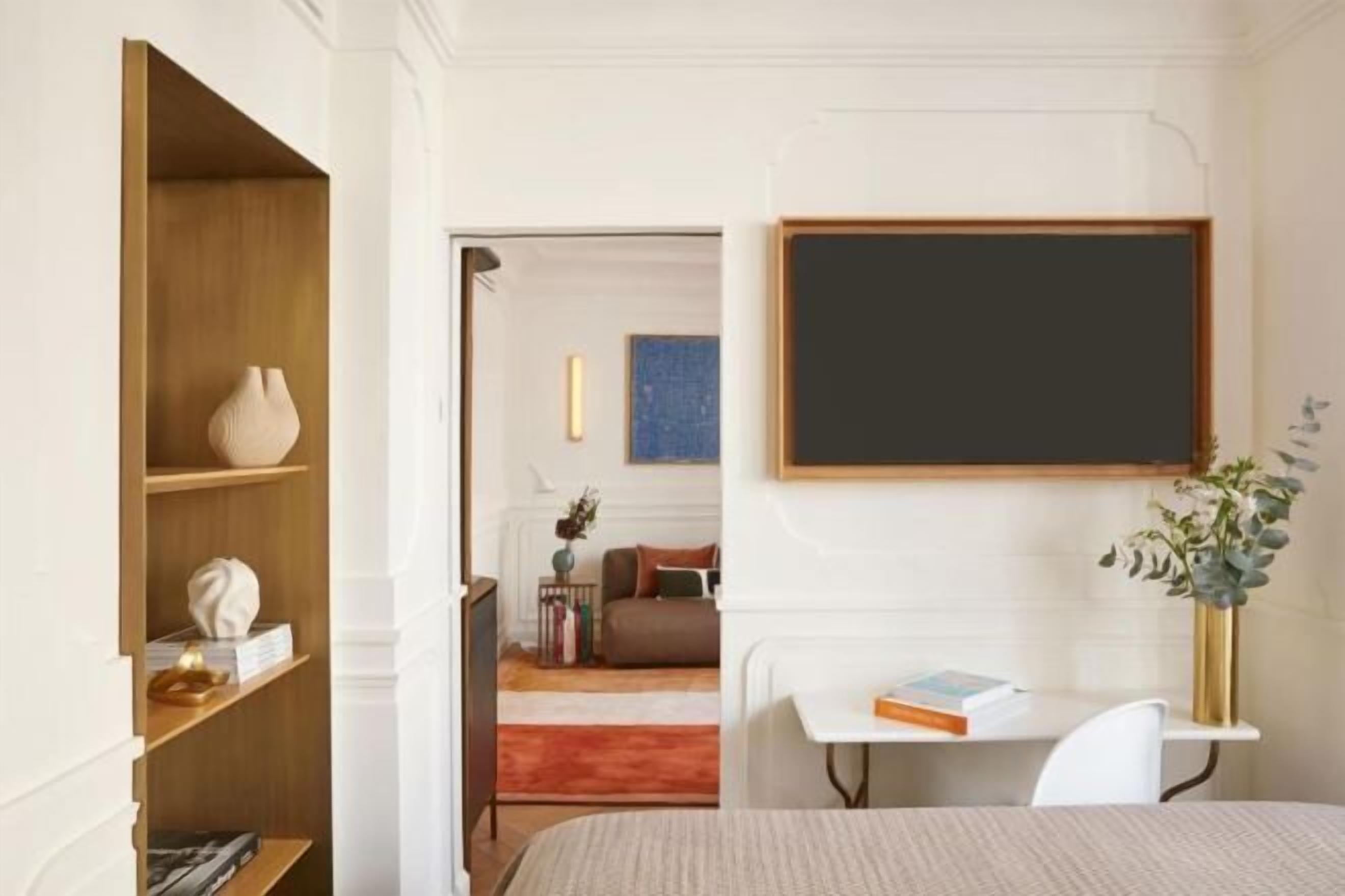 Ropa de cama de alta calidad, camas con pillow-top y minibar 