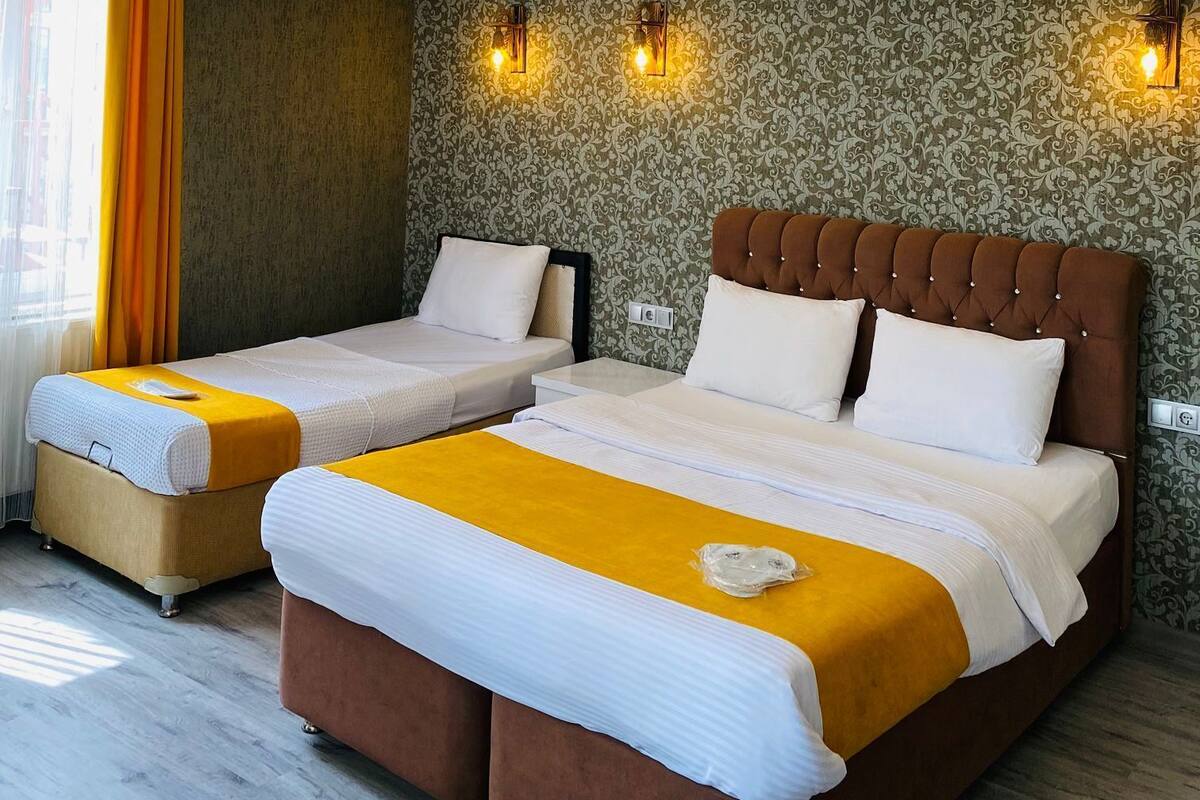 Economy Room