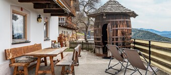 Appartement de vacances 'Stöcklhuberhof' avec vue sur les montagnes terrasse et Wi-Fi