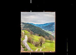 Interior - Holiday Apartment 'Stöcklhuberhof' with Mountain View, Shared Garden, Terrace & Wi-Fi (Vandoies)