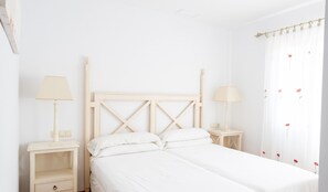 3 chambres, fer et planche Ă repasser, accĂšs au Wi-Fi (inclus)