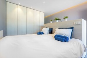 1 slaapkamer, een strijkplank/strijkijzer, gratis wifi, beddengoed