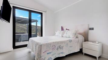 2 chambres, fer et planche Ă repasser, Wi-Fi gratuit, draps fournis