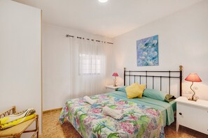 3 habitaciones, tabla de planchar con plancha y wifi gratis
