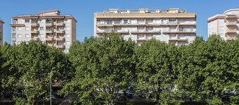 Apartment "Jardín X" close to the Sea with Shared Pool & Wi-Fi