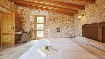 3 chambres, fer et planche à repasser, Wi-Fi gratuit, draps fournis