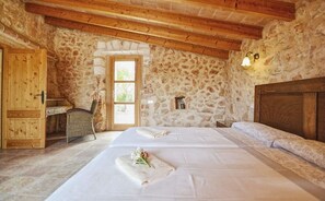 3 camere, ferro/asse da stiro, Wi-Fi gratuito, lenzuola