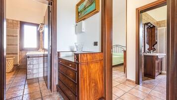 4 chambres, fer et planche Ă  repasser, Wi-Fi gratuit, draps fournis